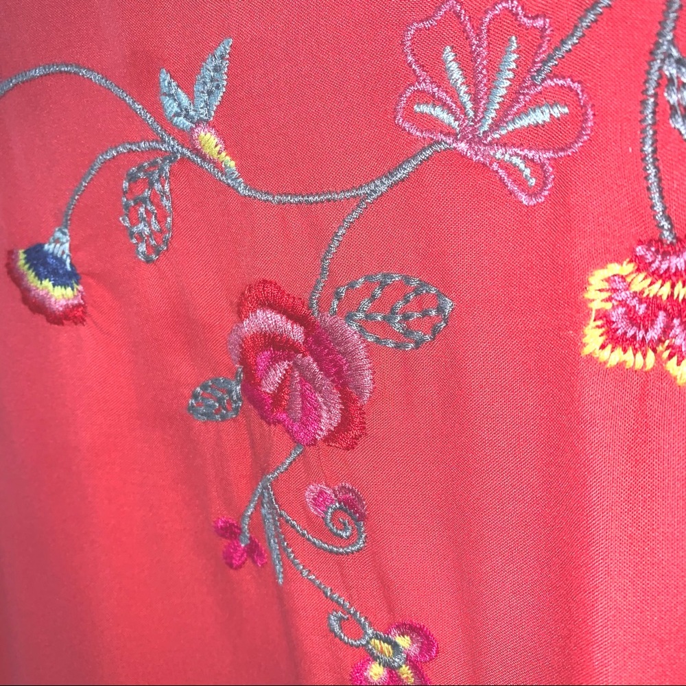 Embroidered Blouse - Picture 2 of 4